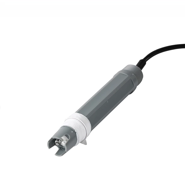 Plastic pH sensor